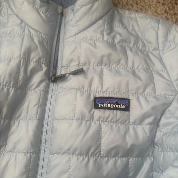 Patagonia Women's Baby Blue Quilted Jacket - Picture 4 of 11